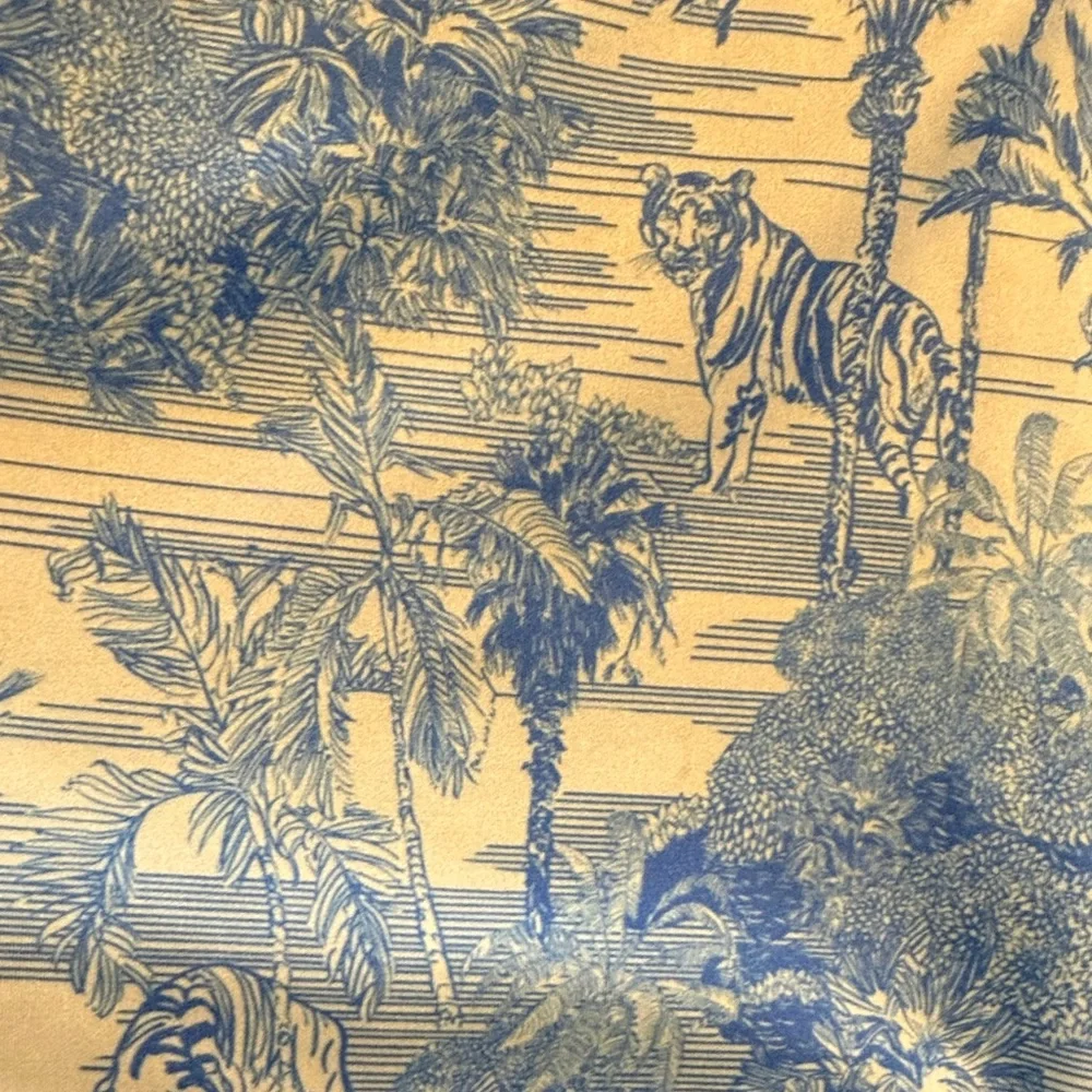Noli Yoga Set - Size Small - Blue Palm Print - Asymmetrical Top and Leggings - Picture 6 of 7
